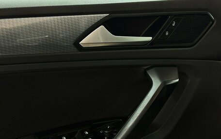 Volkswagen Tiguan II, 2021 год, 2 920 000 рублей, 9 фотография