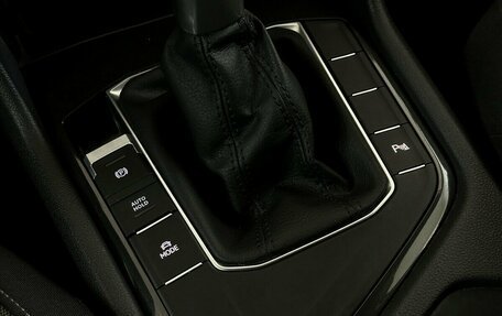 Volkswagen Tiguan II, 2021 год, 2 920 000 рублей, 10 фотография