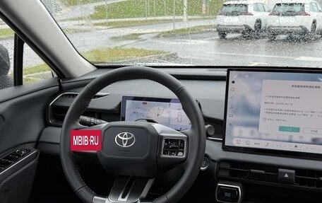 Toyota RAV4, 2026 год, 4 180 000 рублей, 11 фотография