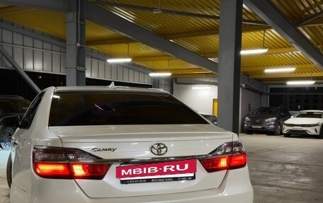 Toyota Camry, 2017 год, 1 930 000 рублей, 2 фотография