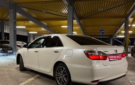 Toyota Camry, 2017 год, 1 930 000 рублей, 4 фотография