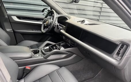 Porsche Cayenne III, 2025 год, 12 327 000 рублей, 16 фотография