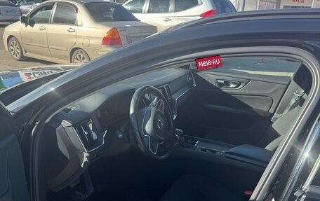 Volvo V60 II, 2018 год, 2 350 000 рублей, 9 фотография