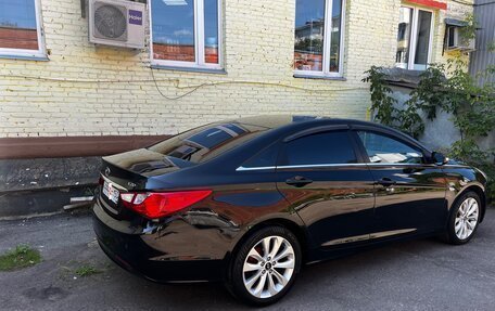 Hyundai Sonata VI, 2011 год, 1 300 000 рублей, 4 фотография