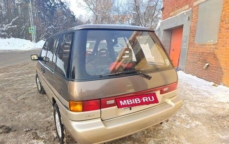 Nissan Prairie III, 1989 год, 350 000 рублей, 3 фотография