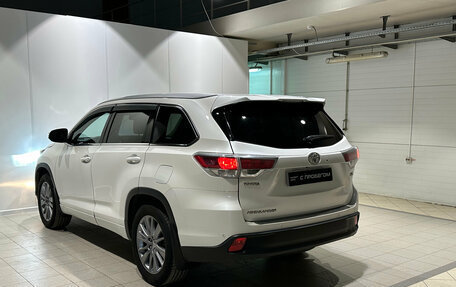 Toyota Highlander III, 2014 год, 2 570 000 рублей, 6 фотография