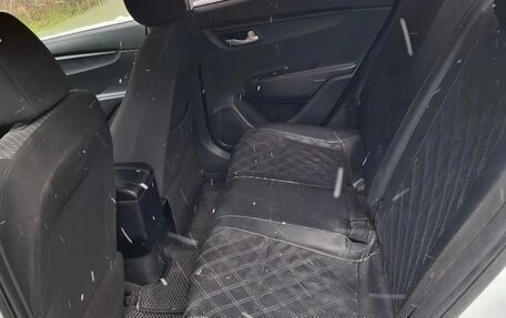 KIA Rio IV, 2018 год, 585 000 рублей, 4 фотография