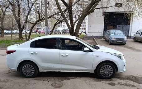KIA Rio IV, 2018 год, 585 000 рублей, 3 фотография
