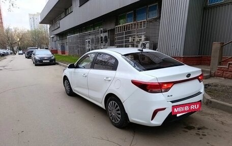 KIA Rio IV, 2018 год, 585 000 рублей, 2 фотография