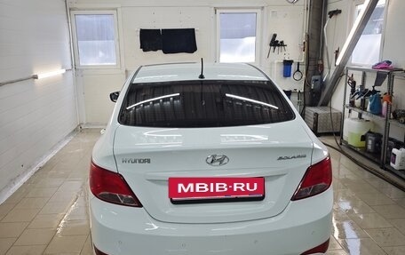 Hyundai Solaris II рестайлинг, 2015 год, 1 000 000 рублей, 2 фотография