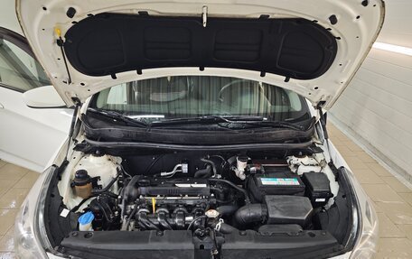 Hyundai Solaris II рестайлинг, 2015 год, 1 000 000 рублей, 9 фотография