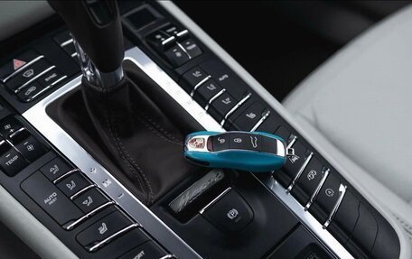 Porsche Macan I рестайлинг, 2016 год, 5 000 000 рублей, 3 фотография