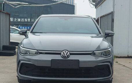 Volkswagen Golf VIII, 2022 год, 2 221 000 рублей, 2 фотография