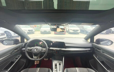 Volkswagen Golf VIII, 2022 год, 2 221 000 рублей, 7 фотография