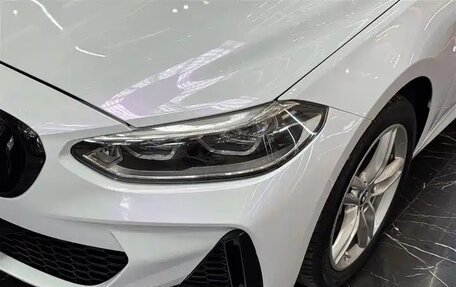 BMW 1 серия, 2022 год, 1 821 000 рублей, 2 фотография