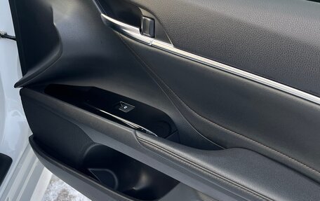 Toyota Camry, 2019 год, 2 940 000 рублей, 13 фотография