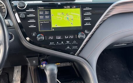 Toyota Camry, 2019 год, 2 940 000 рублей, 7 фотография