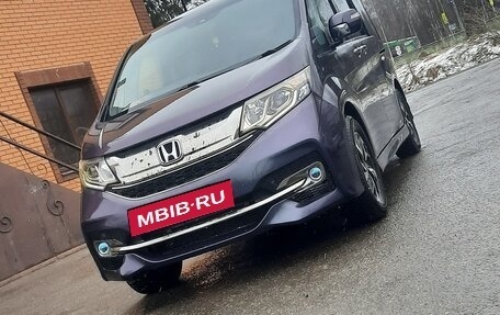 Honda Stepwgn IV, 2016 год, 1 700 000 рублей, 2 фотография