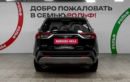 Toyota RAV4, 2019 год, 3 250 000 рублей, 5 фотография