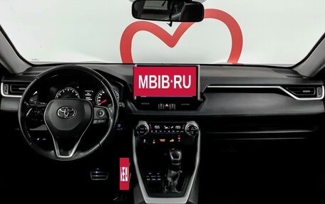 Toyota RAV4, 2019 год, 3 250 000 рублей, 8 фотография