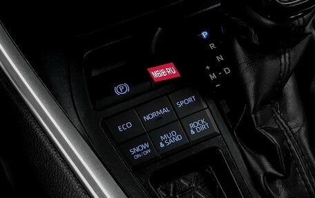 Toyota RAV4, 2019 год, 3 250 000 рублей, 17 фотография