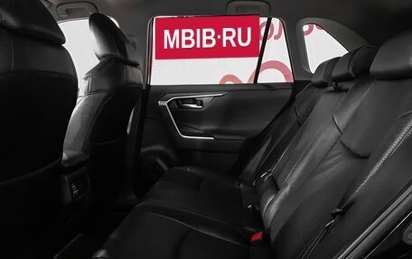 Toyota RAV4, 2019 год, 3 250 000 рублей, 10 фотография