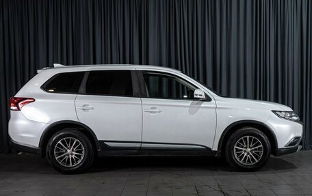 Mitsubishi Outlander III рестайлинг 3, 2018 год, 1 920 000 рублей, 5 фотография