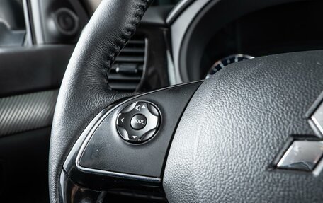 Mitsubishi Outlander III рестайлинг 3, 2018 год, 1 920 000 рублей, 16 фотография