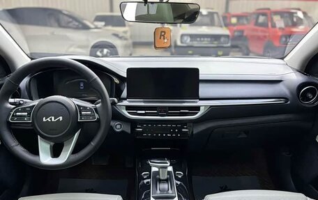 KIA K3, 2023 год, 1 685 600 рублей, 7 фотография