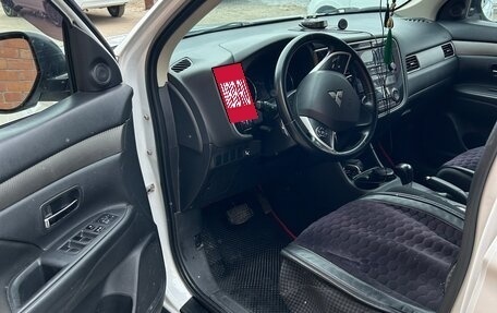 Mitsubishi Outlander III рестайлинг 3, 2014 год, 1 550 000 рублей, 4 фотография