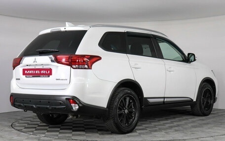 Mitsubishi Outlander III рестайлинг 3, 2019 год, 2 759 000 рублей, 5 фотография