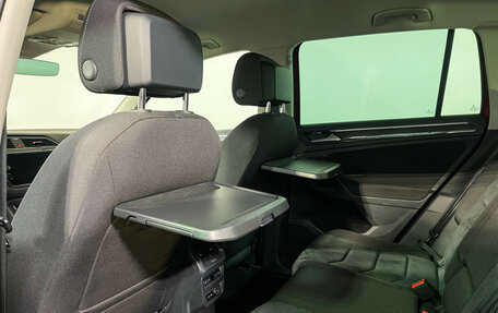 Volkswagen Tiguan II, 2020 год, 2 870 000 рублей, 15 фотография