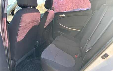 Hyundai Solaris II рестайлинг, 2014 год, 645 000 рублей, 11 фотография