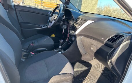 Hyundai Solaris II рестайлинг, 2014 год, 645 000 рублей, 10 фотография