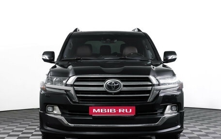 Toyota Land Cruiser 200, 2018 год, 5 675 000 рублей, 2 фотография