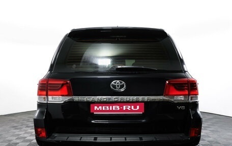 Toyota Land Cruiser 200, 2018 год, 5 675 000 рублей, 6 фотография