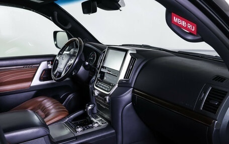 Toyota Land Cruiser 200, 2018 год, 5 675 000 рублей, 11 фотография