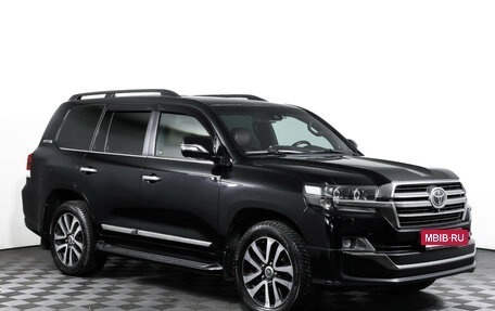 Toyota Land Cruiser 200, 2018 год, 5 675 000 рублей, 3 фотография