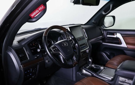 Toyota Land Cruiser 200, 2018 год, 5 675 000 рублей, 15 фотография