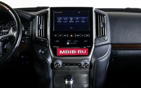 Toyota Land Cruiser 200, 2018 год, 5 675 000 рублей, 14 фотография