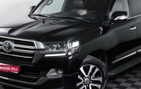 Toyota Land Cruiser 200, 2018 год, 5 675 000 рублей, 28 фотография