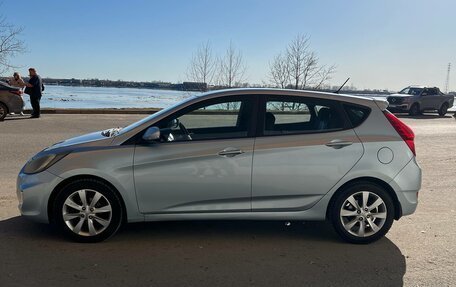 Hyundai Solaris II рестайлинг, 2011 год, 600 000 рублей, 5 фотография