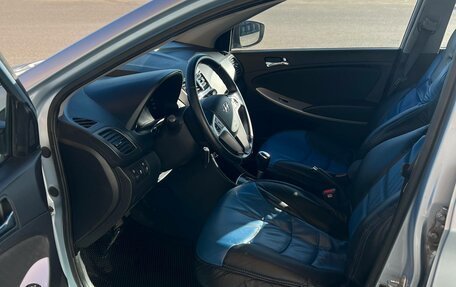 Hyundai Solaris II рестайлинг, 2011 год, 600 000 рублей, 7 фотография