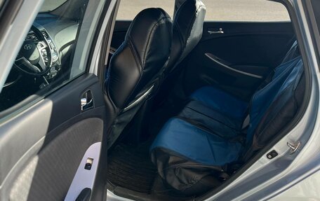 Hyundai Solaris II рестайлинг, 2011 год, 600 000 рублей, 10 фотография