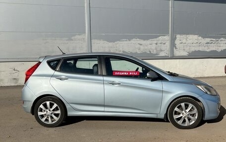 Hyundai Solaris II рестайлинг, 2011 год, 600 000 рублей, 3 фотография