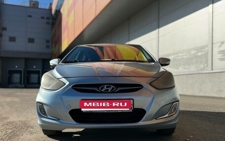 Hyundai Solaris II рестайлинг, 2011 год, 600 000 рублей, 2 фотография