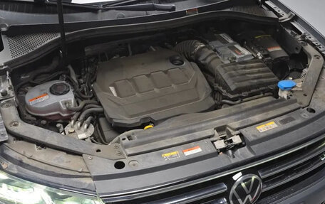 Volkswagen Tiguan II, 2022 год, 2 415 000 рублей, 6 фотография