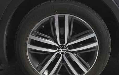 Volkswagen Tiguan II, 2022 год, 2 415 000 рублей, 5 фотография