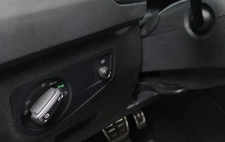 Volkswagen Tiguan II, 2022 год, 2 415 000 рублей, 18 фотография