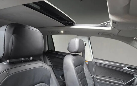 Volkswagen Tiguan II, 2023 год, 2 470 000 рублей, 12 фотография